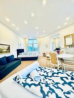 Spacious 3BR Near Kaufpark Alterlaa