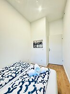 Spacious 3BR Near Kaufpark Alterlaa