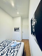 Spacious 3BR Near Kaufpark Alterlaa