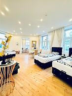 Spacious 3BR Near Kaufpark Alterlaa