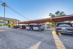 Walk to Conveniences: Tempe Condo w/ Pool!