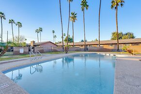 Walk to Conveniences: Tempe Condo w/ Pool!