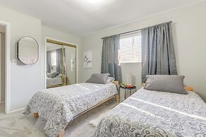 Walk to Conveniences: Tempe Condo w/ Pool!