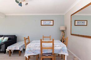 Seaside Retreat - Five Minutes to Beach Village