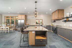 Memory-making Retreat: Beech Mountain Getaway