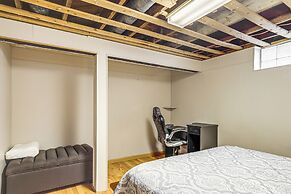 2 Mi to UD: Pet-friendly Home w/ Fenced Yard!