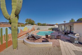 5 Mi to Saguaro National Park: Desert Gem w/ Pool!