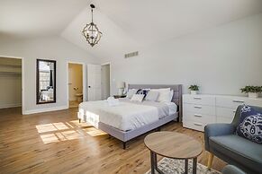 1/2 Mi to Lake Geneva: Home w/ Game Room