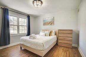 1/2 Mi to Lake Geneva: Home w/ Game Room