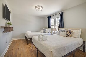 1/2 Mi to Lake Geneva: Home w/ Game Room