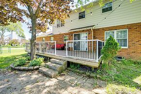 1/2 Mi to Lake Geneva: Home w/ Game Room
