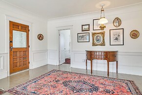 Walkable Main Street Location: Spring Grove Apt