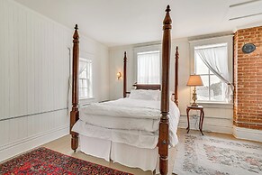 Walkable Main Street Location: Spring Grove Apt