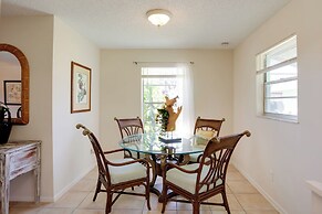 2 Mi to Hobe Sound Beach: Townhome w/ Lanai