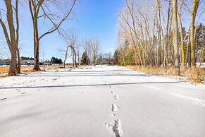Private Beach + Deck: Serene Lake Michigan Retreat