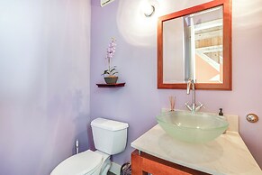 Private Beach + Deck: Serene Lake Michigan Retreat