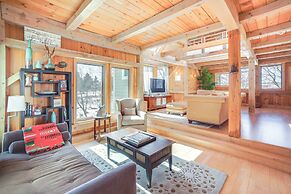 Private Beach + Deck: Serene Lake Michigan Retreat