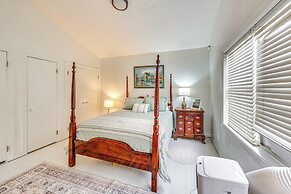 Walk to Lake Chicot: Cottage w/ Yard & Views!