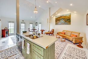 Walk to Lake Chicot: Cottage w/ Yard & Views!