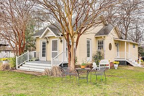 Walk to Lake Chicot: Cottage w/ Yard & Views!