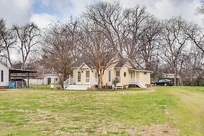 Walk to Lake Chicot: Cottage w/ Yard & Views!