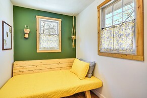 3 Mi to Hanging Rock State Park: Outdoor Haven!