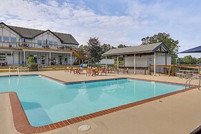 Pocono Mountain Family Home w/ Deck + Grill