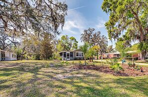 Day Trip to Disney: Lush Home w/ Outdoor Spaces!