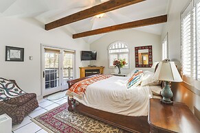 Waterfront Home w/ Boat Dock & Sunroom in Gardiner