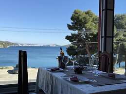 Max Gastro Beach House