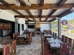 Max Gastro Beach House