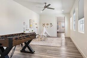 Twice Charmed 8 Bedroom Townhouse