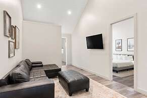 Twice Charmed 8 Bedroom Townhouse