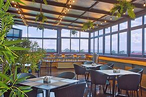 Clayton Luxury Suite