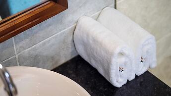 Clayton Luxury Suite