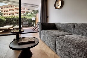 Cama Luxury Suites Kavouri