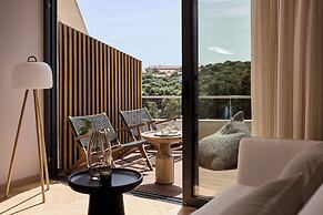 Cama Luxury Suites Kavouri