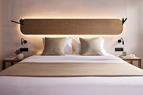 Cama Luxury Suites Kavouri