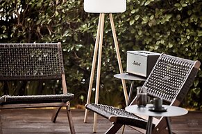 Cama Luxury Suites Kavouri