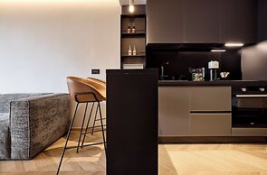 Cama Luxury Suites Kavouri