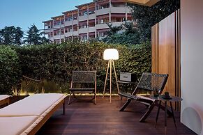 Cama Luxury Suites Kavouri