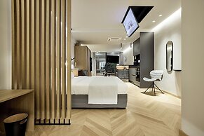 Cama Luxury Suites Kavouri