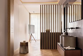 Cama Luxury Suites Kavouri