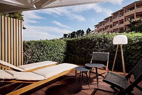 Cama Luxury Suites Kavouri