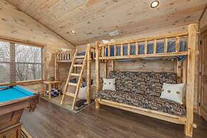 Dreamy Bear Lodge in Gatlinburg