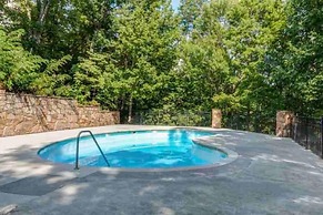 Dreamy Bear Lodge in Gatlinburg