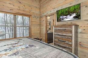 Dreamy Bear Lodge in Gatlinburg