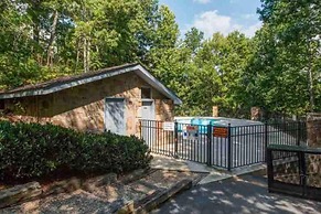 Dreamy Bear Lodge in Gatlinburg