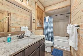 Dreamy Bear Lodge in Gatlinburg