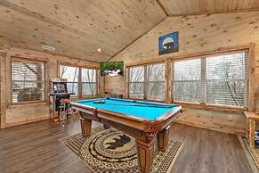Dreamy Bear Lodge in Gatlinburg